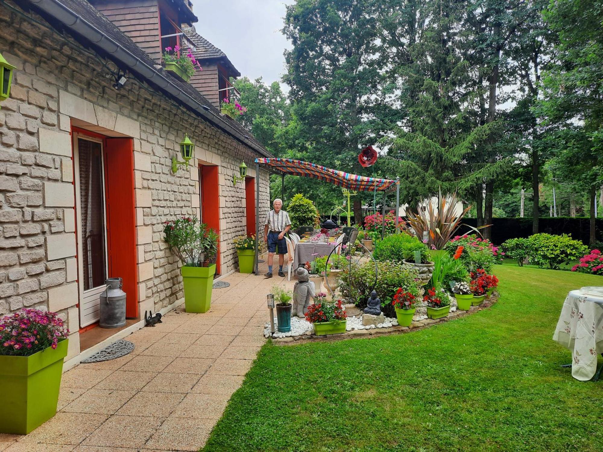 Chambre D Hote Les Bosquets Bed & Breakfast Cauge Екстериор снимка